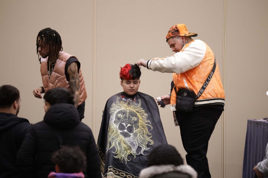 Barbers learning on the show floor